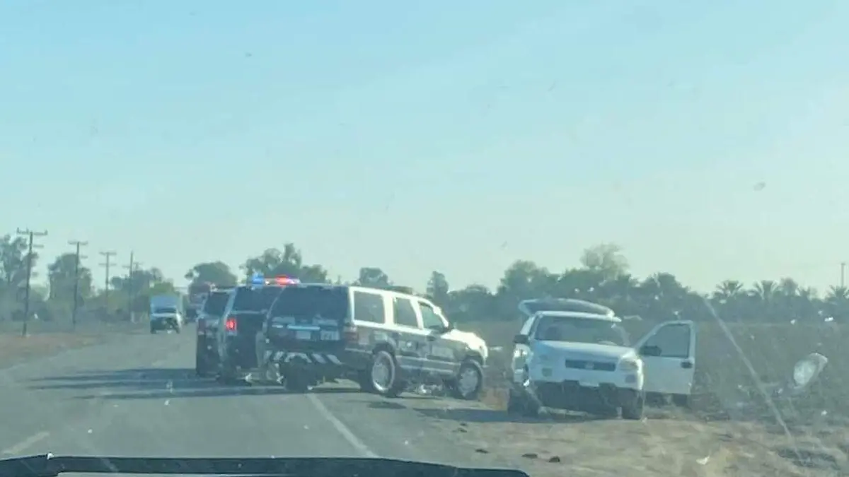 Las autoridades investigan la muerte de un hombre localizado hoy minutos después de las 6 de la mañana, a un lado de la carretera SanLuis-Riito
