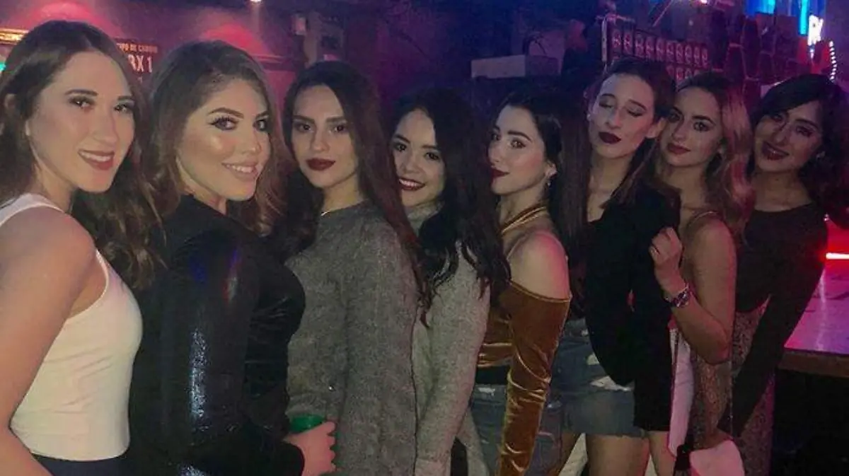 Hilda María Camarena y amigas
