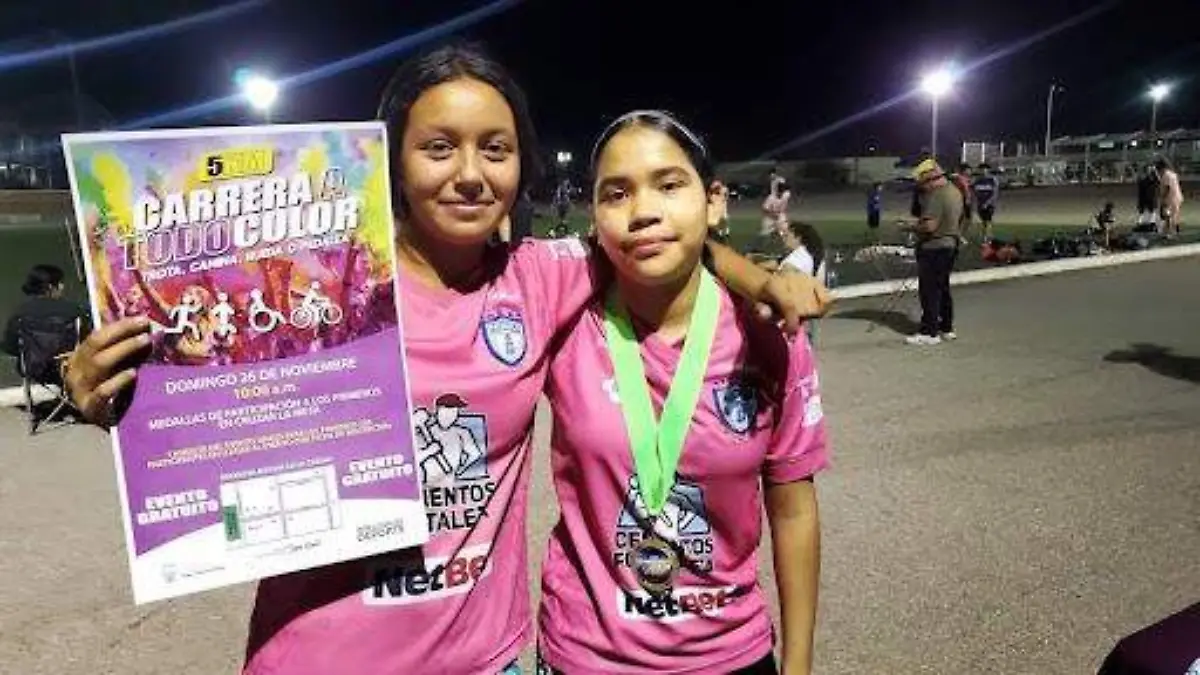 Se registran niñas y niños del club Pachuca en la carrera