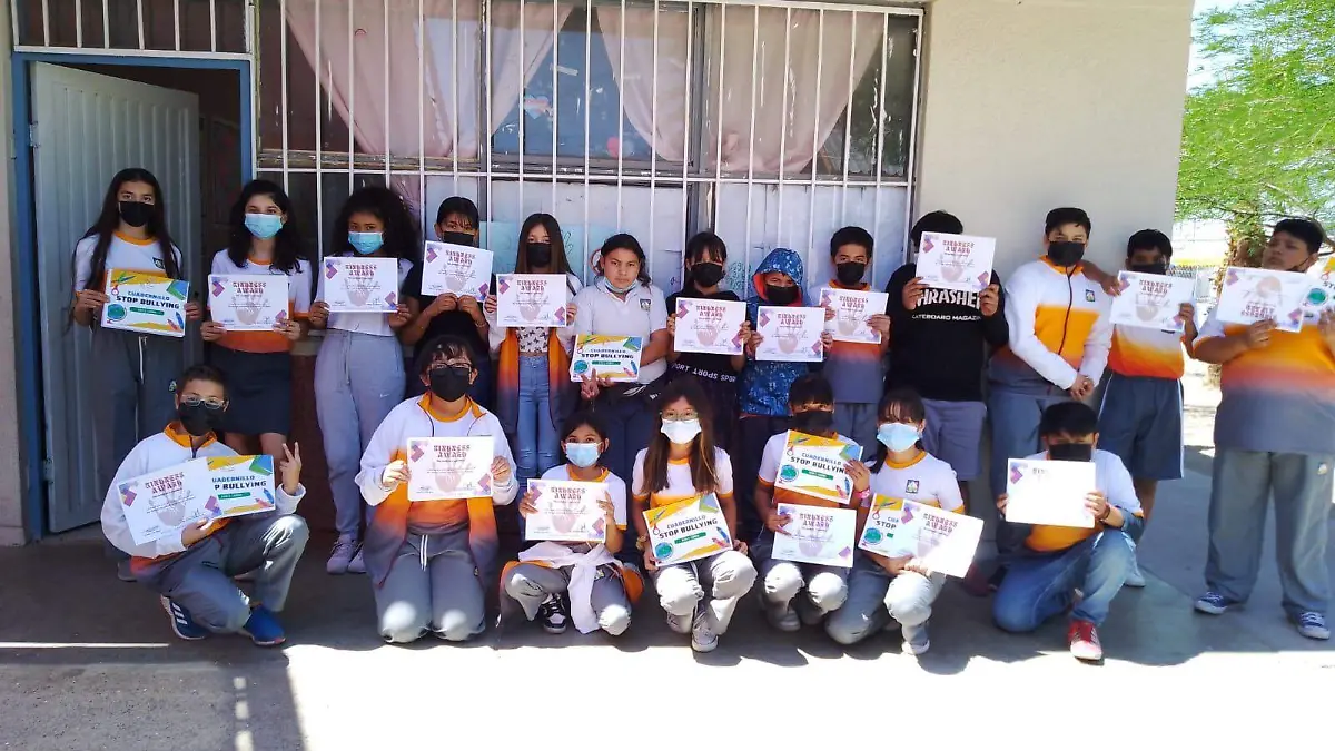 Los niños y las niñas de la primaria “Juan G. Cabral” participan activamente en la campaña “Todos contra el bullying”