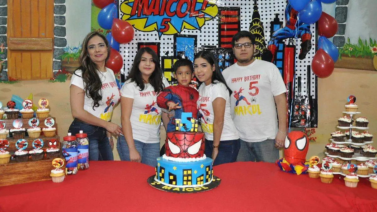 Sus familiares ese día especial.