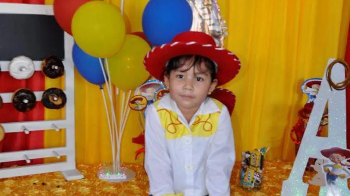 Ayleen 5
