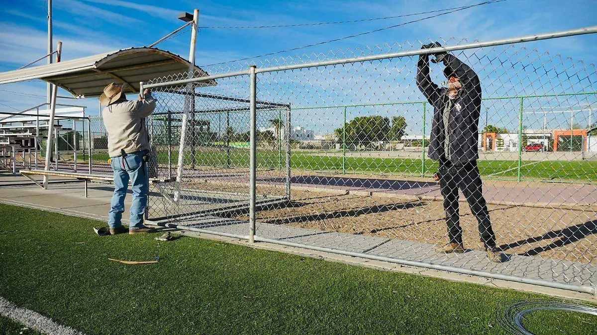 Rehabilitan espacios deportivos en San Luis (5)