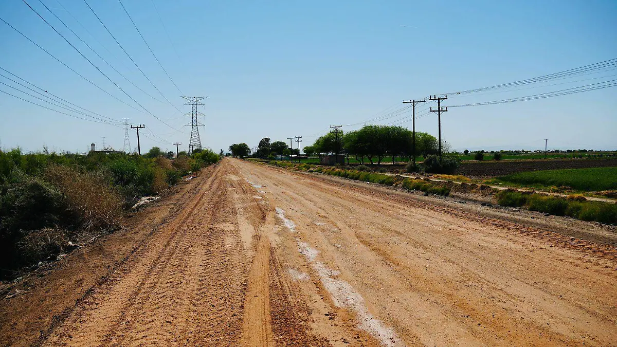 Reconstrucción de carretera lateral "T"