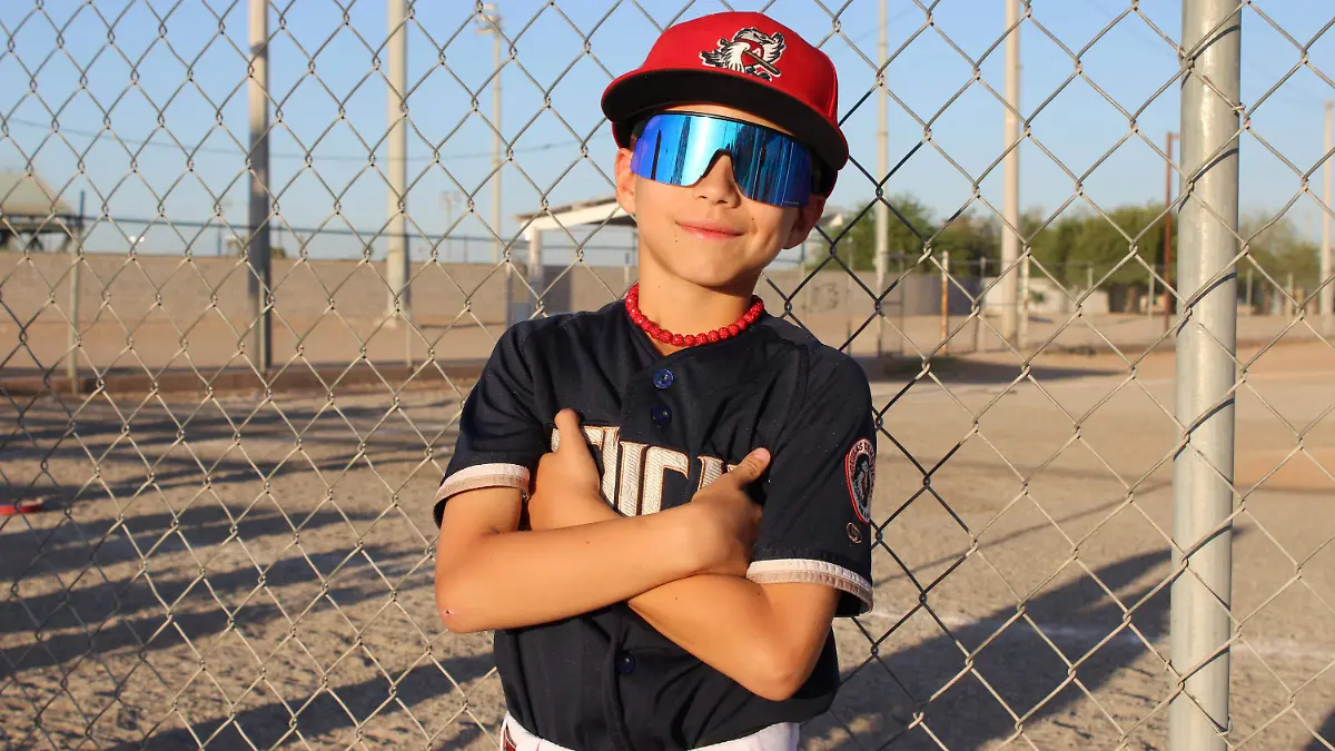 Nick Villegas niño beisbolista (5)