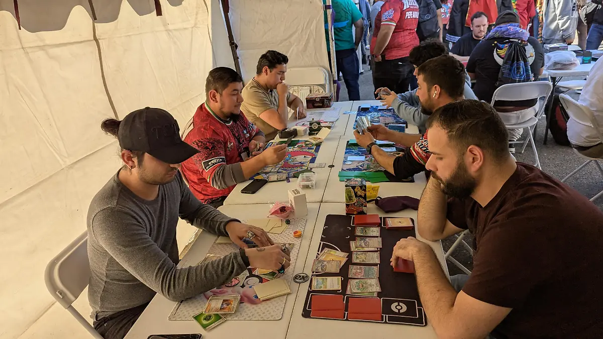 Trading Card Game en SLRC (1)
