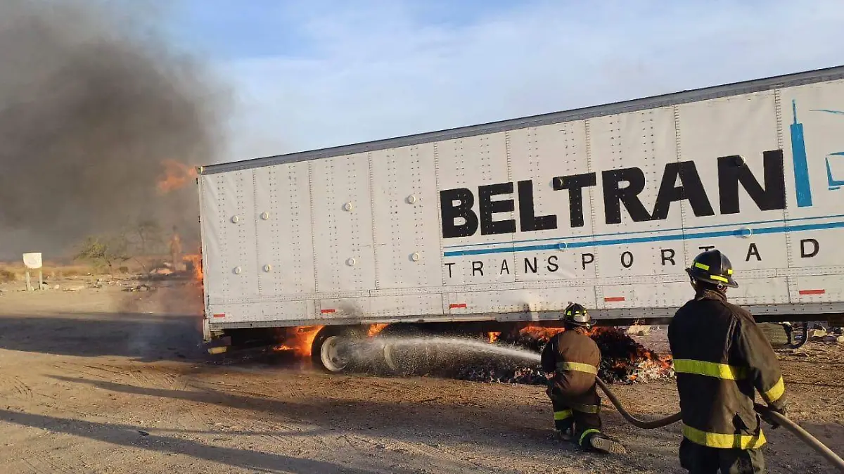 Incendio de carbón carretera a Sonoyta