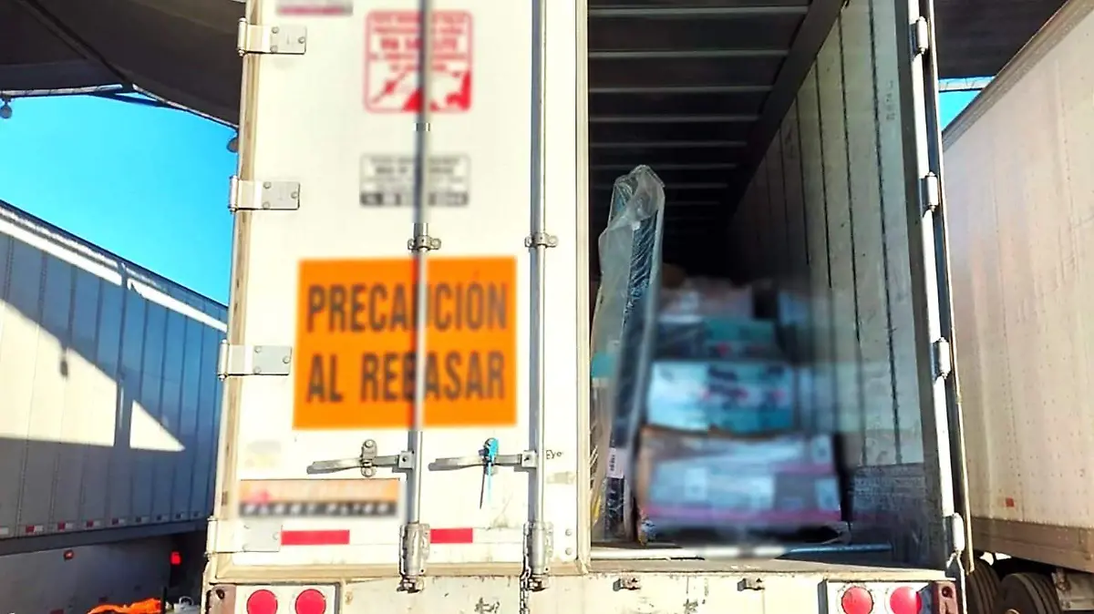 hallan africanos en tráiler