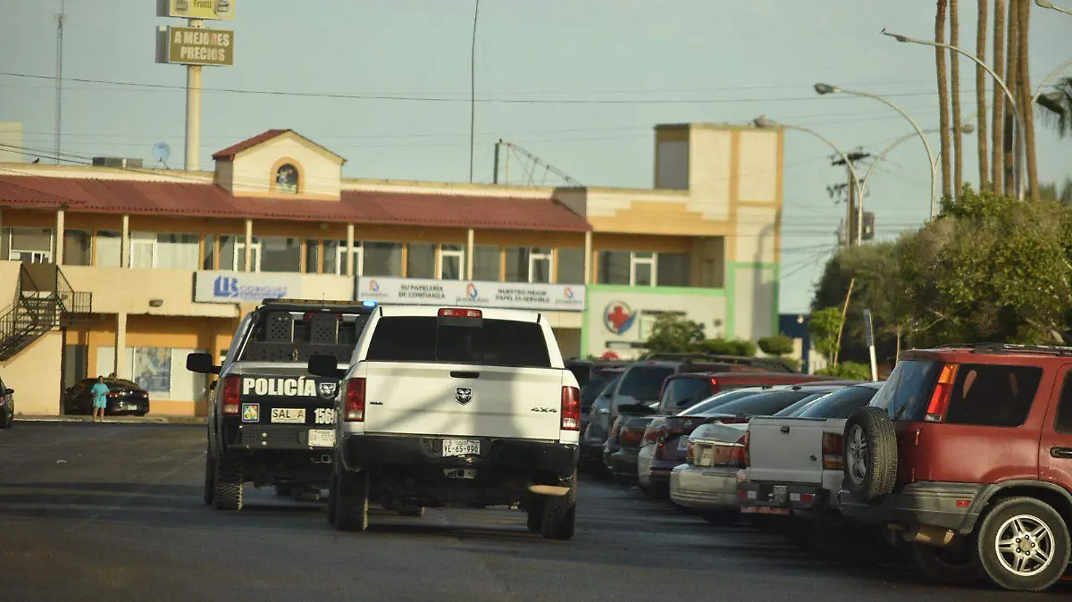 indigente muere frente al IMSS