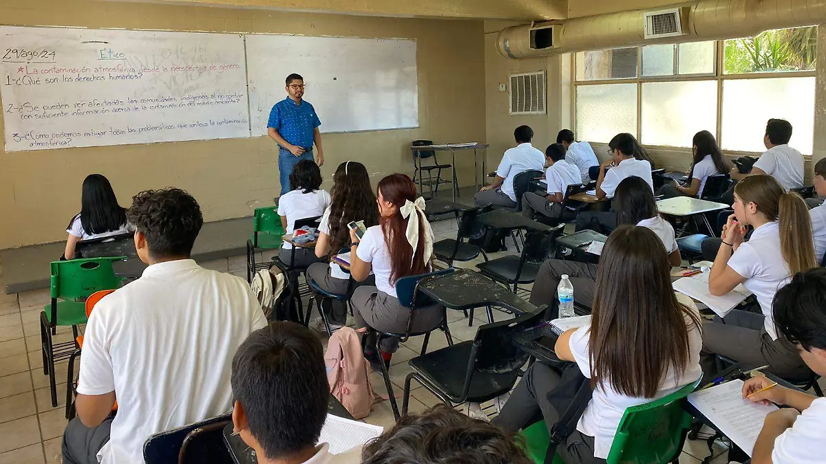 Invitan a estudiantes de cobach a inscribirse (2)