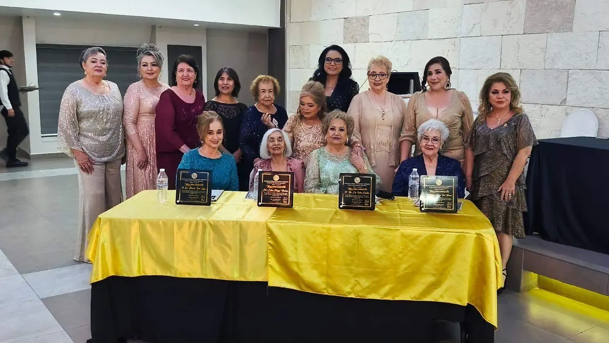 aniversario de asoc de mujeres profesionistas (1)