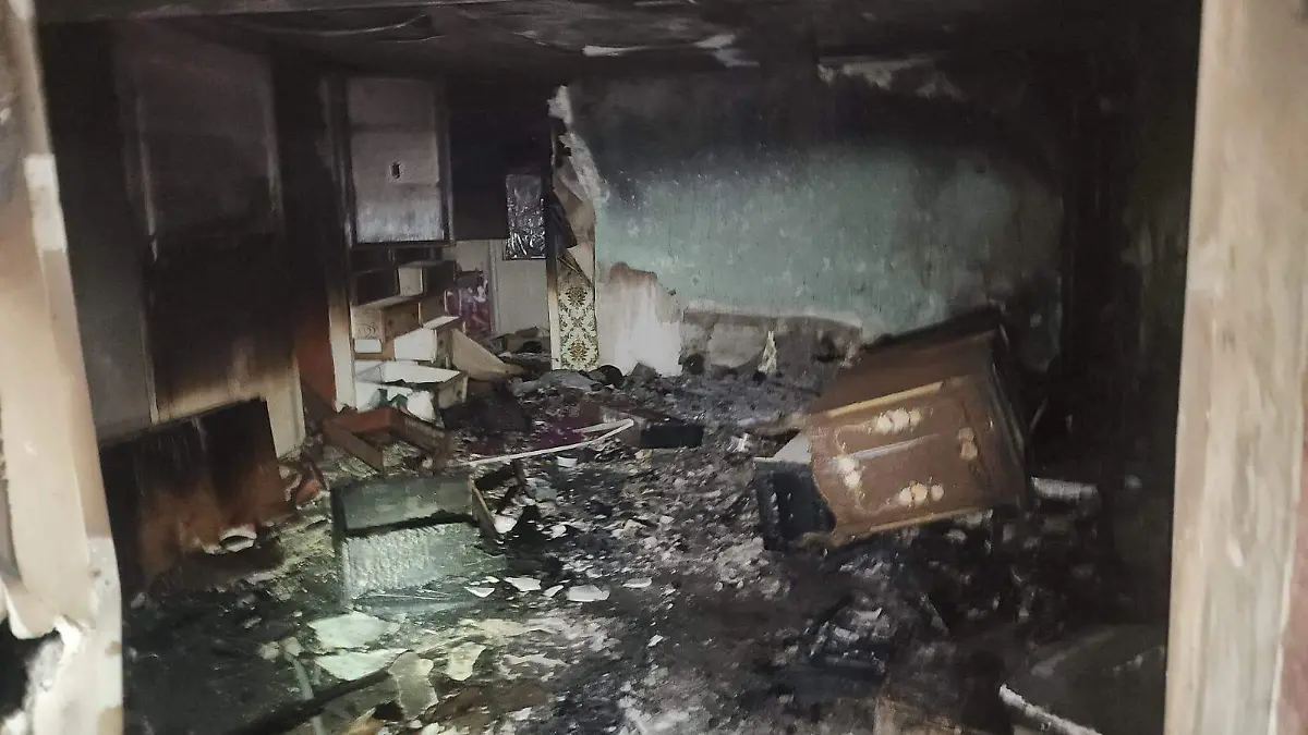 Voraz incendio en residencia de exalcalde