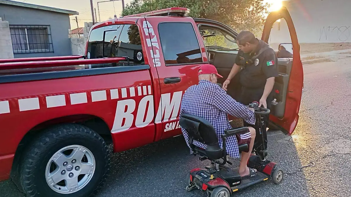 bomberos realizan diversas labores de auxilio (3)