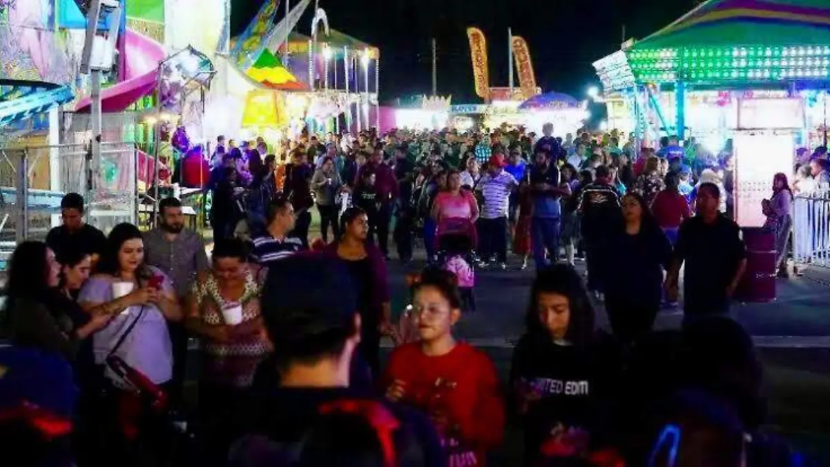 Desfile e inicio de feria del algodón (1)