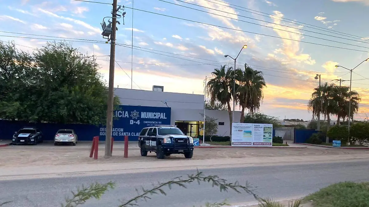 POLICIAS APOYAN A LA GN