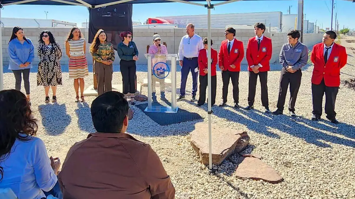 Autoridades del parque industrial de San Luis, Arizona donaron 20 mil dólares (2)