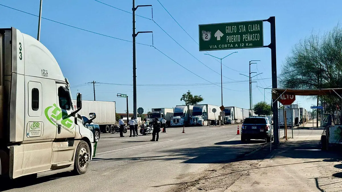 Continua bloqueda el pasa hacia Baja California VF (2)