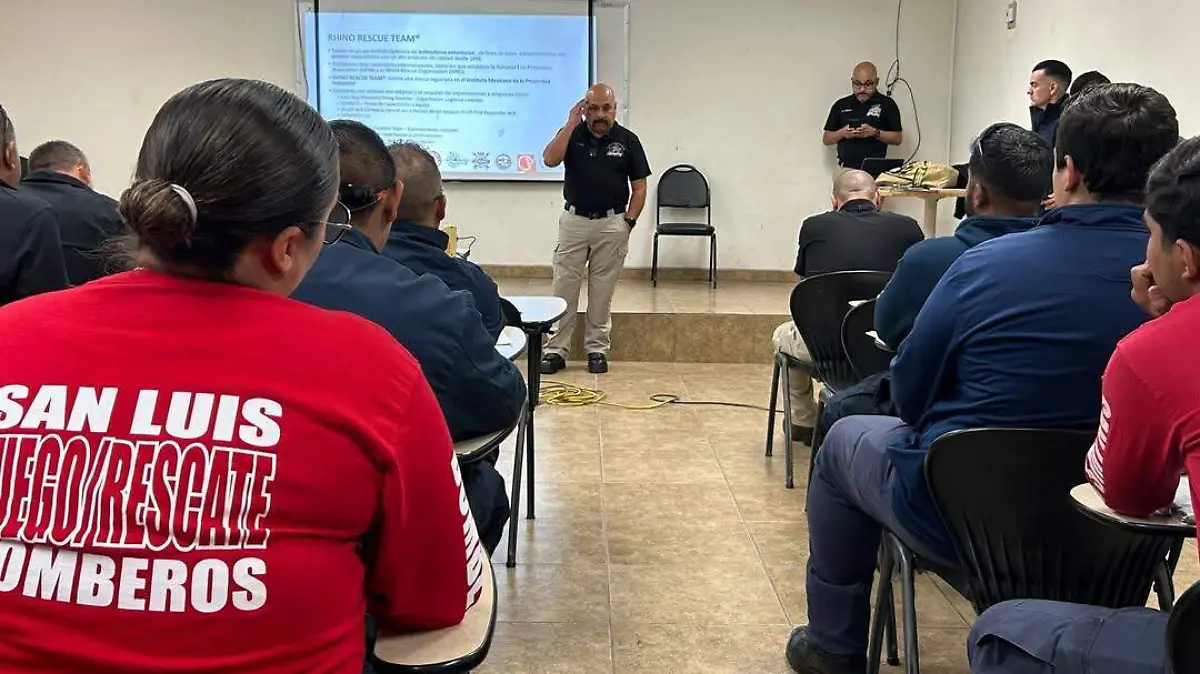 Buscan certificación bomberos
