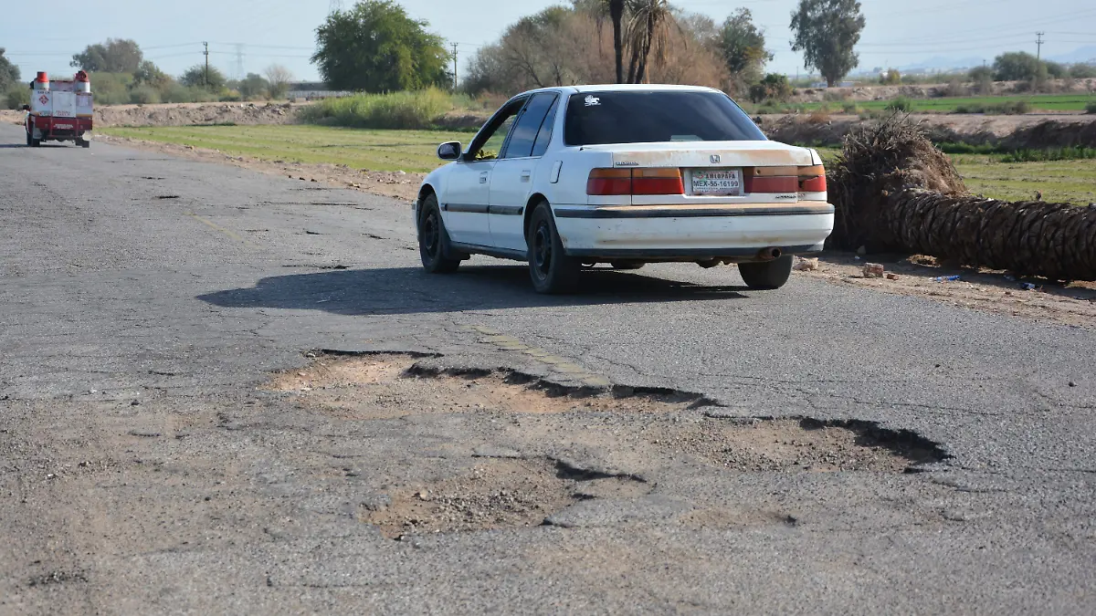 Piden a gobernardor reparación de carreteras  (3)