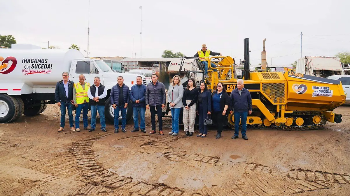 Entrega de maquinaria  (2)