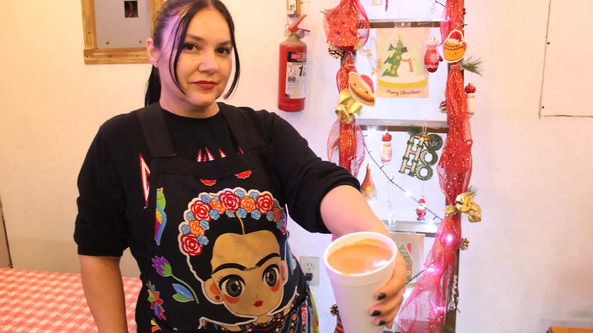 Bibiana Ramírez realiza champurrado (7)