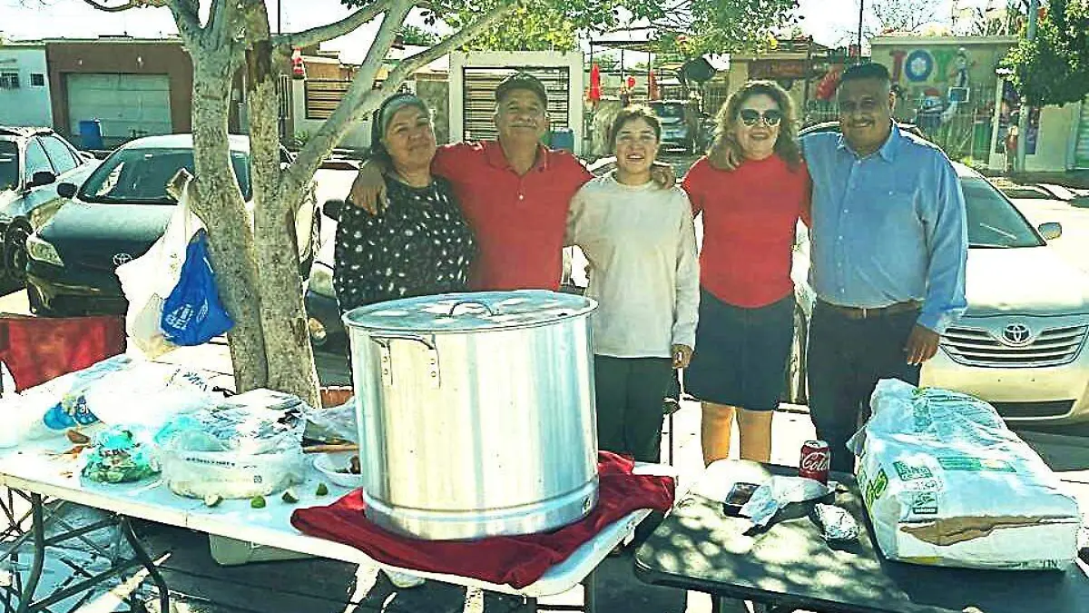  Iglesia Apostólica de la Fe en Cristo Jesús compartieron esta Navidad alimentos  (4)