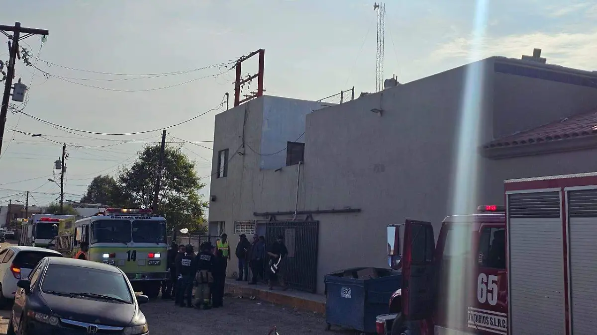 se electrocuta trabajador