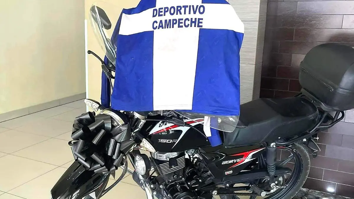 Roban moto que perteneció a comunicador