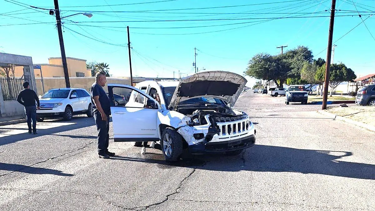 Mujer lesionada en fuerte choque