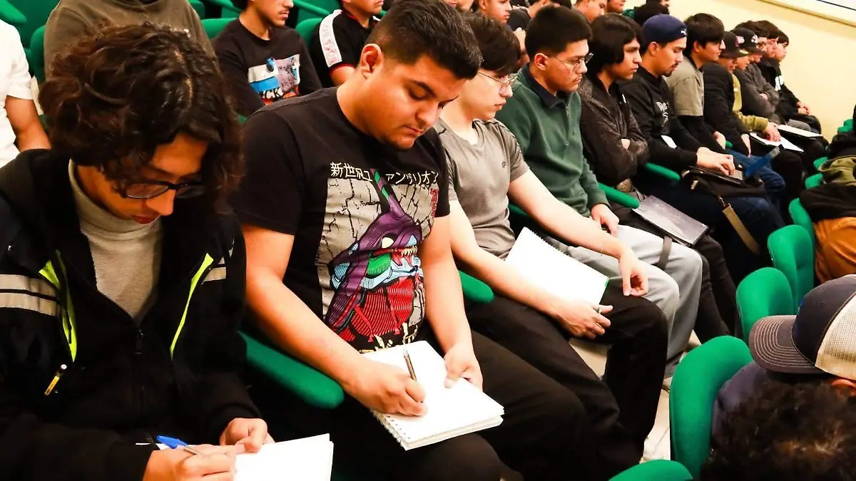 capatican a estudiantes de utslrc (1)