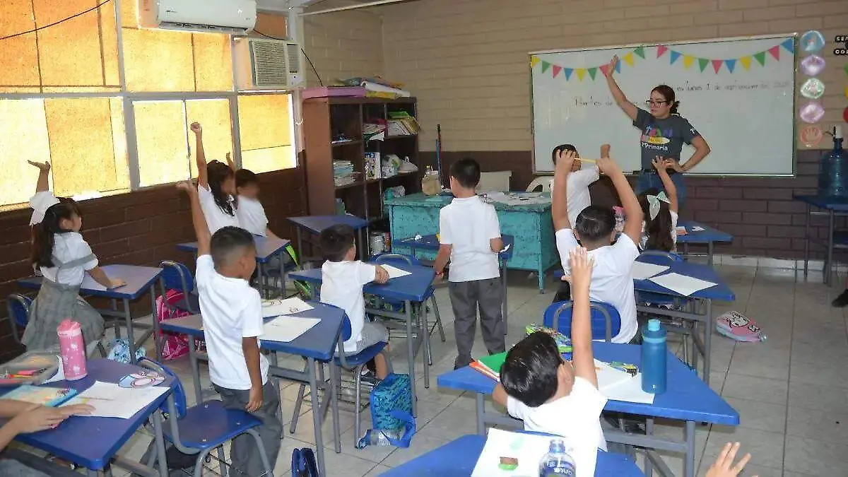 invita a padres a inscripciones anticipadas (1)