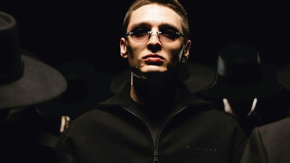 peso-pluma-anuncia-gira-en-estados-unidos-causa-polemica-por-cancelar-show-en-colombia