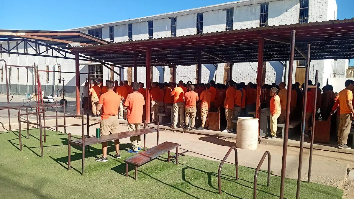 entregan productos en cereso (1)