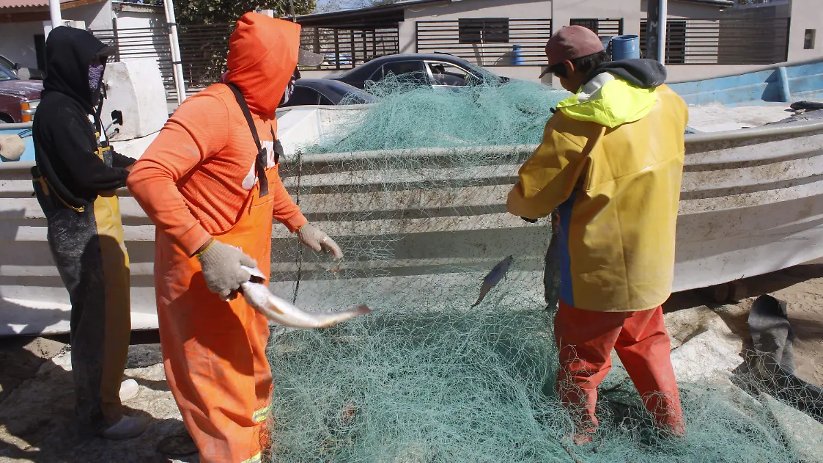 Reunjon pescadores con gobernador VF (2)