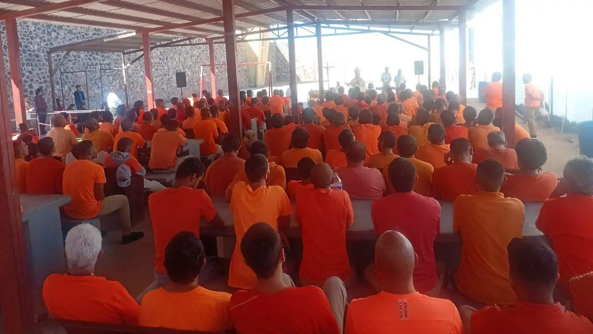 entregan productos en cereso (2)