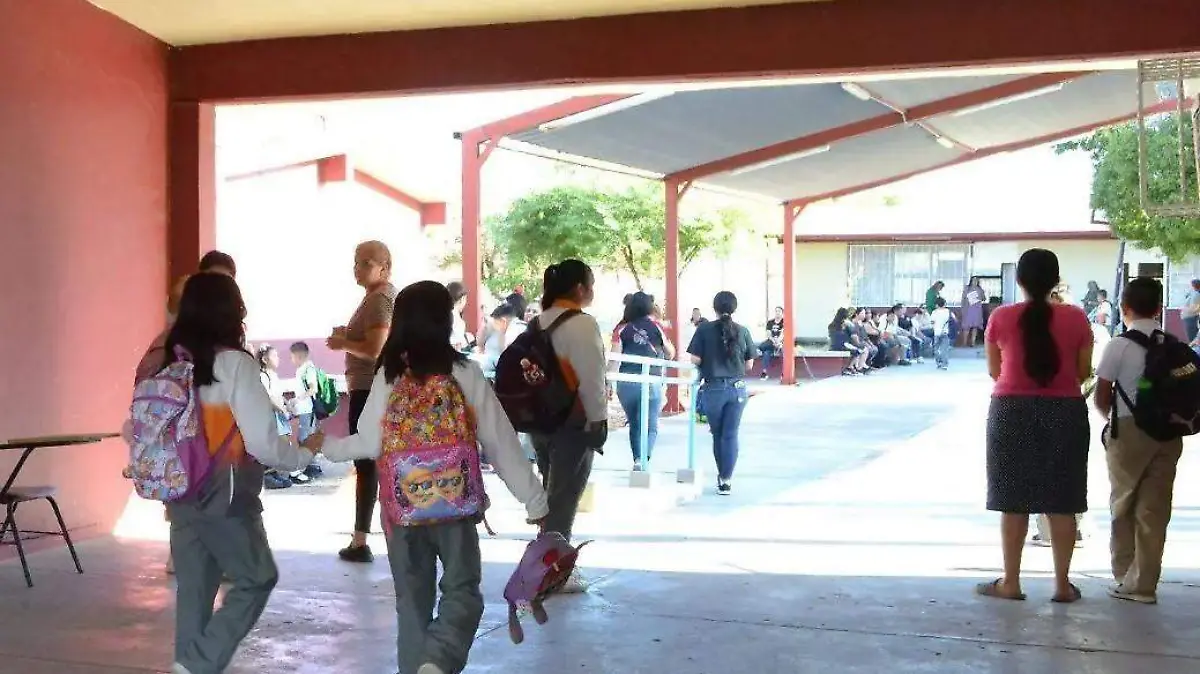 Programa de la SEC, familias fuertes (2)