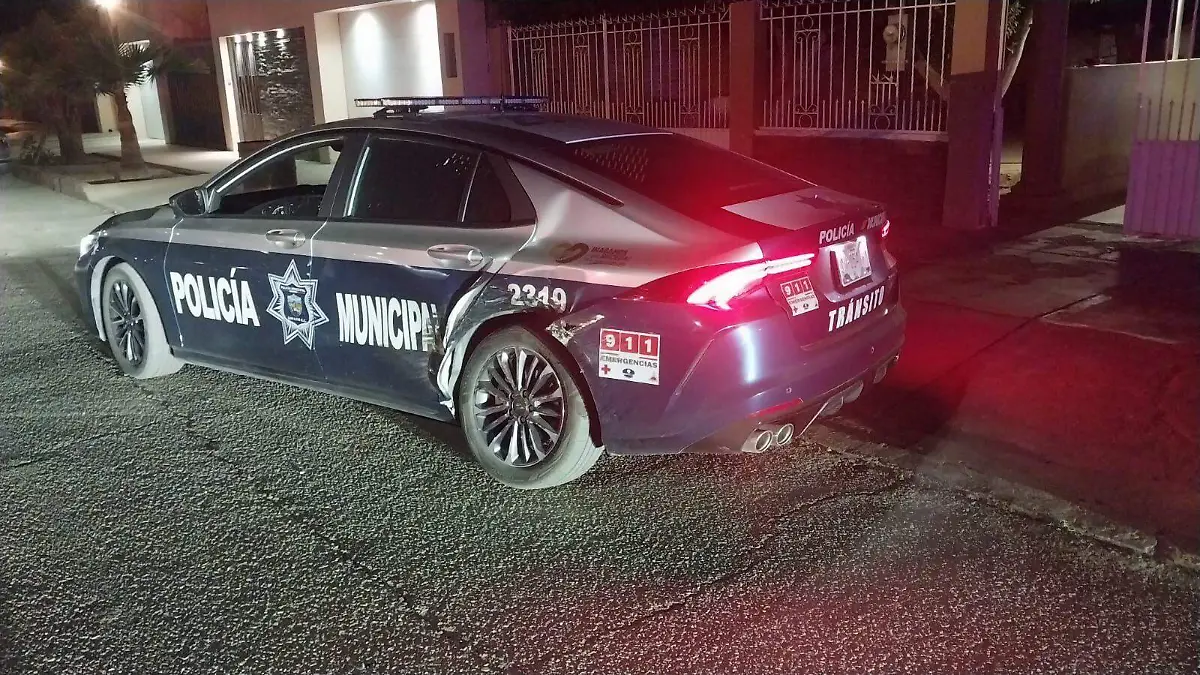 Rapido y furioso choca patrulla