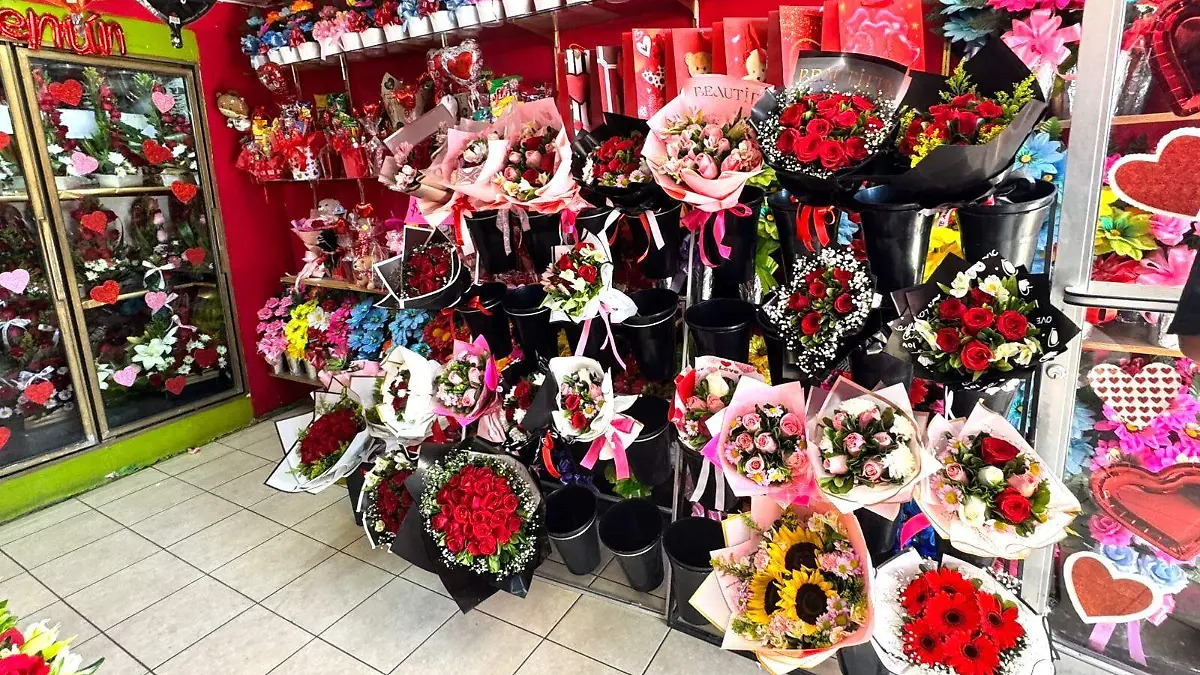 Venta de flores San Valentín Yaneth Matínez (1)