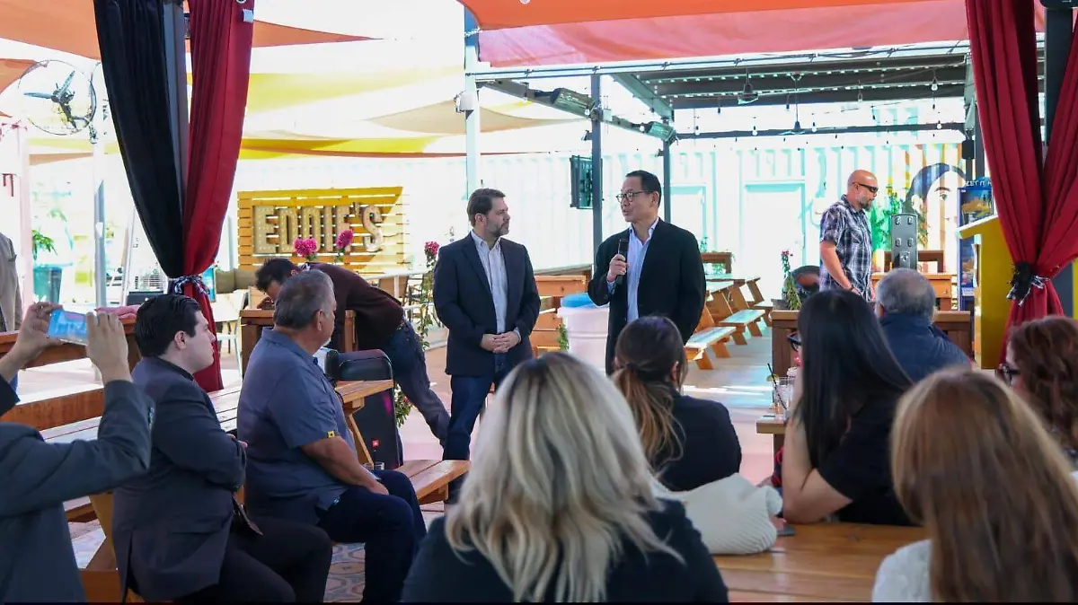 El senador por Arizona Rubén Gallegos visitó el condado de Yuma 