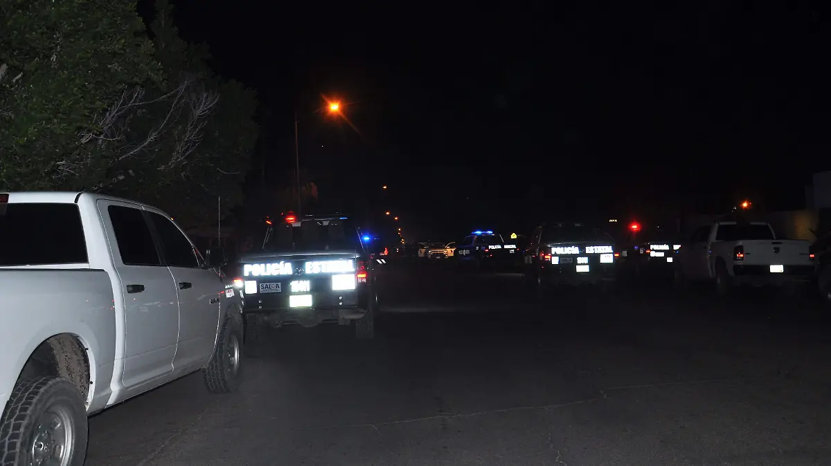 DETIENEN PRESUNTOS NARCOMENUDISTAS