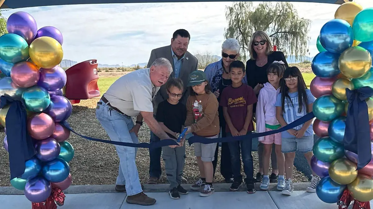 Autoridades de Yuma inauguraron un parque recreativo inclusivo (6)