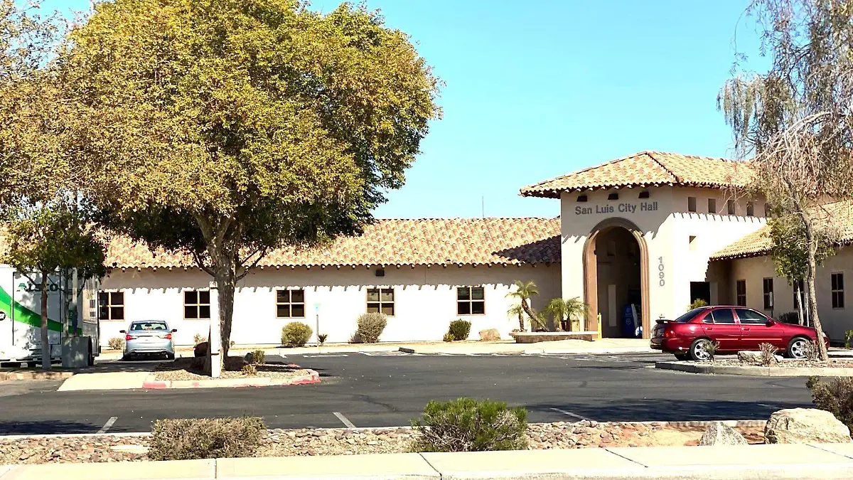 Los cabildos de San Luis, Arizona Vf (1)