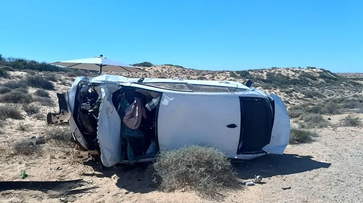 Vecinos del Golfo lesionados en volcadura