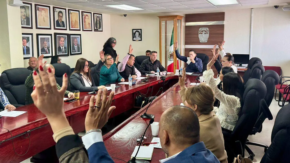 Iván Sandoval respalda el plan de reducción de regidores VF (2)