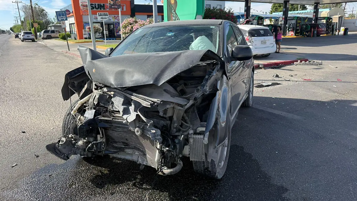 automovilista lesionada al procar choque