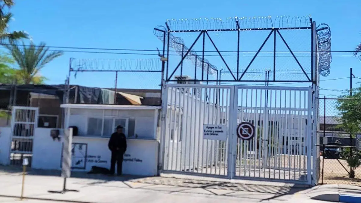 Dos internos del Cereso por homicidio son investigados por mortal riña