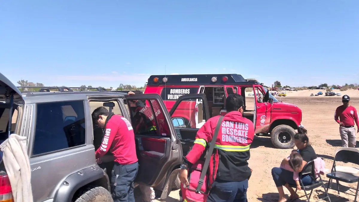 Gran trabajo realizaron bomberos en carretera y playa