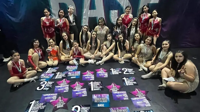 Destacan bailarinas del valle de san luis (2)