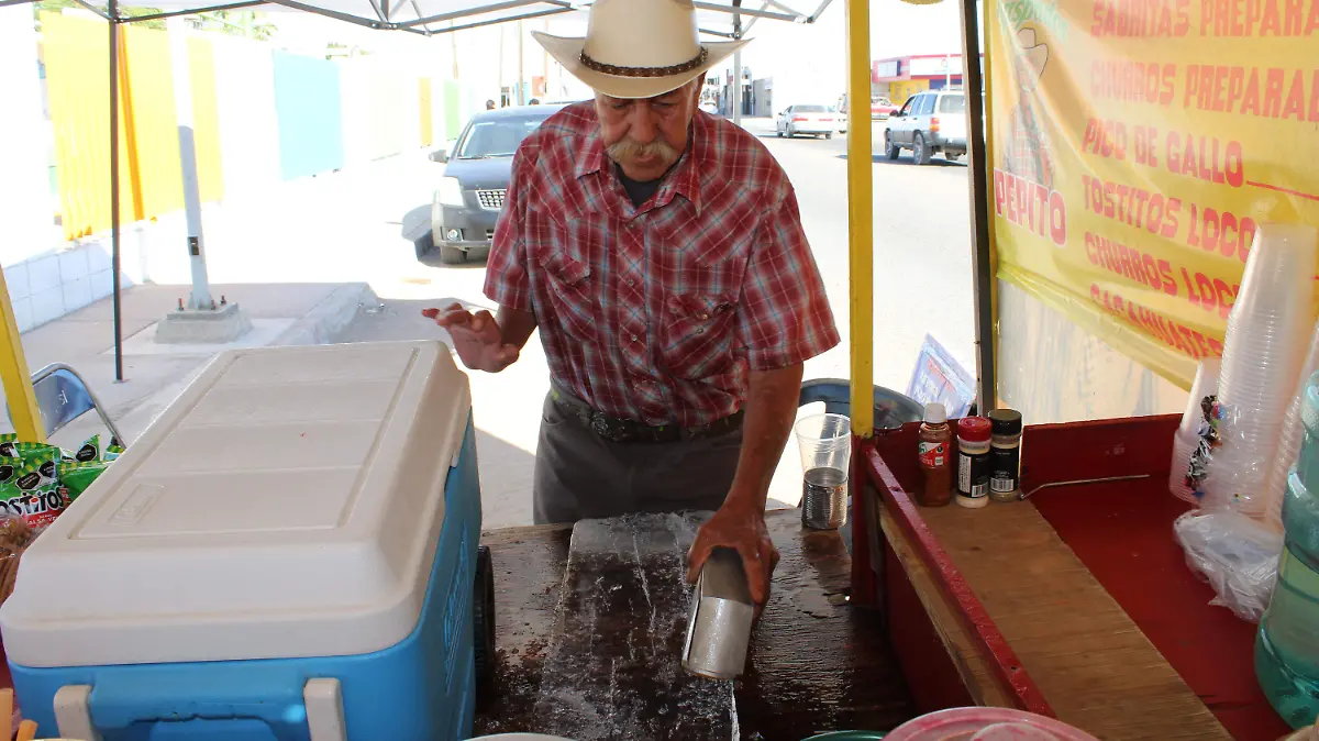 Don Pepito vende raspados  (7)