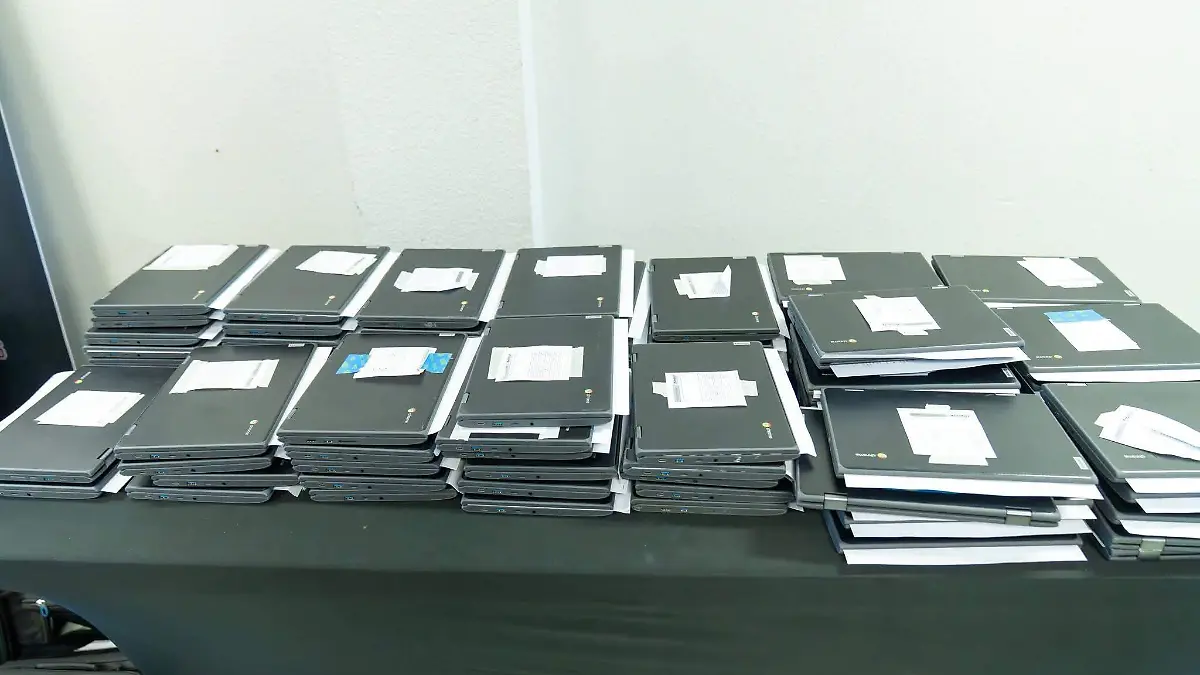 Donan computadoras VF (3)